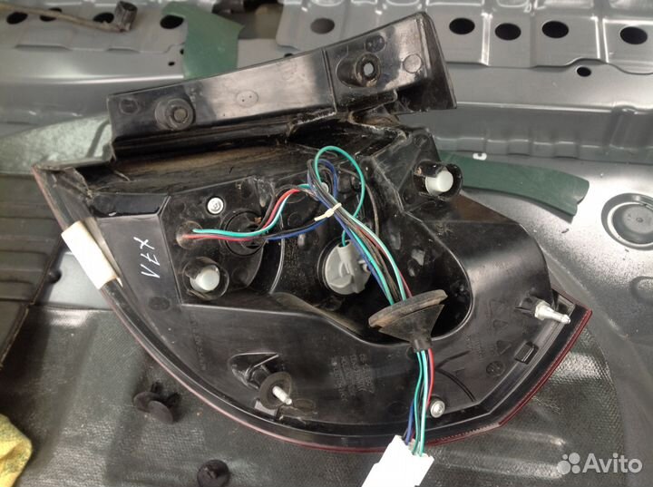 Фонарь задний левый Geely еmgrand X7