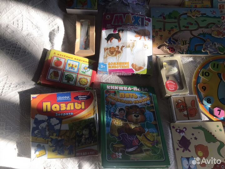Огромное количество детский пособий и игрушек
