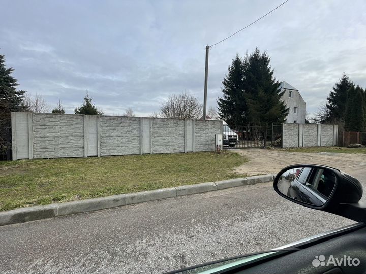 Забор с воротами и калиткой