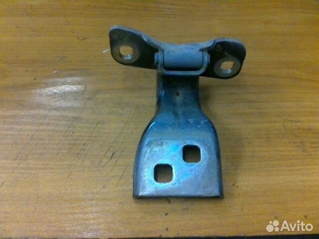 Петля двери Opel Astra J A16XER 2011