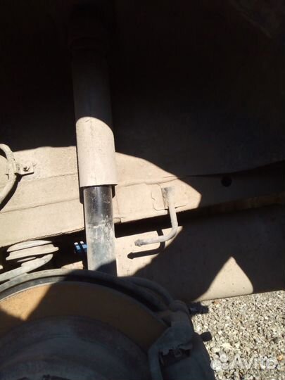 Стойки задние Ниссан жук