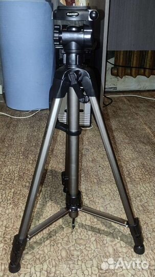 Штатив для фотоаппарата