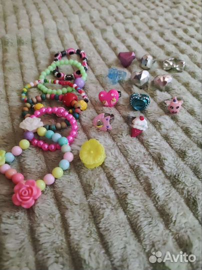 Детские украшения отдам