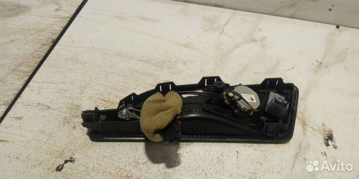 Ручка внутренняя двери правой Skoda Octavia NET