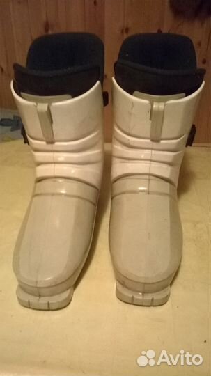 Женские горнолыжные ботинки