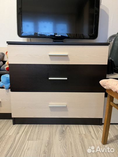 Тумба прикроватная и комод
