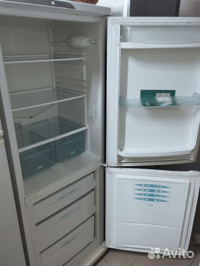 Холодильник 