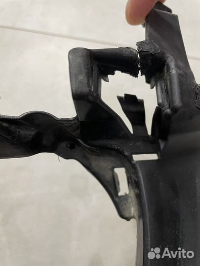 Кронштейн противотуманной фары bmw f30 левый