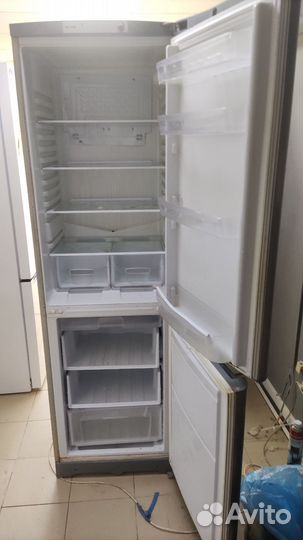 Холодильник Indesit