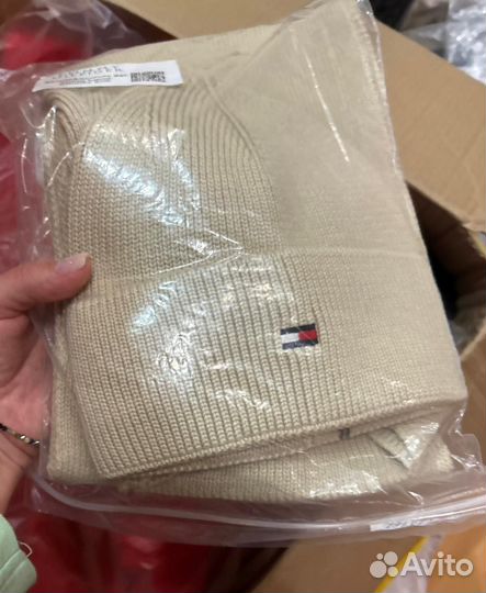 Комплект шарф и шапка Tommy Hilfiger