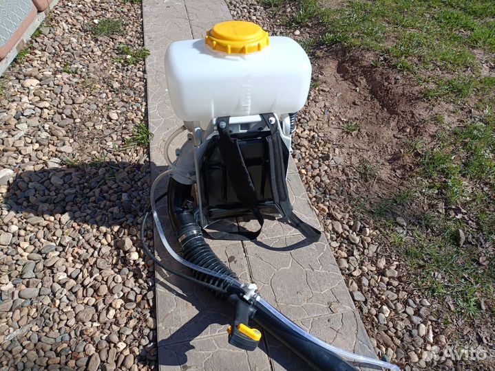 Бензиновый опрыскиватель ранцевый Champion PS 257