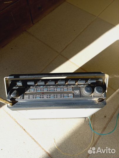 Радиоприемник Урал-авто СССР