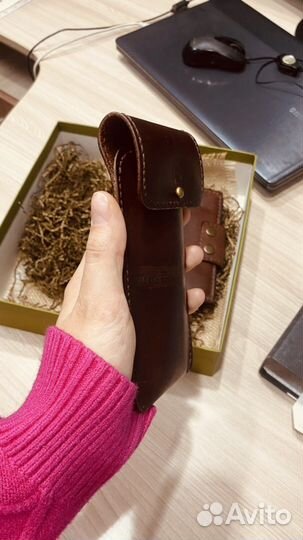 Портмоне и очечник из кожи с гравировкой на заказ