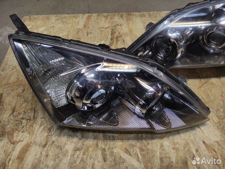 Фара левая / правая Honda CR-V 3