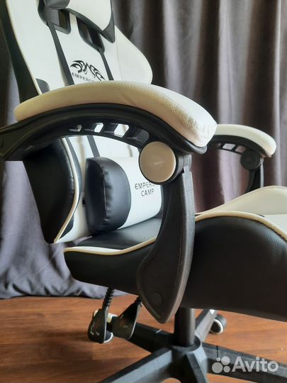 Компьютерное кресло