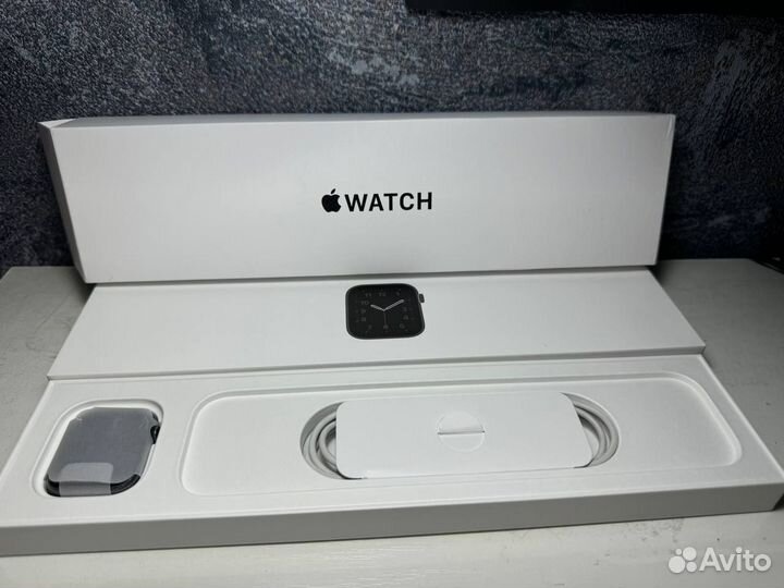 Часы apple watch SE 40 mm