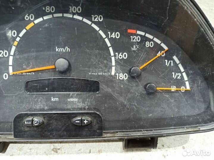 Панель приборов A0004467121