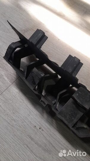 Абсорбер бампера передний Peugeot Traveller С 2016