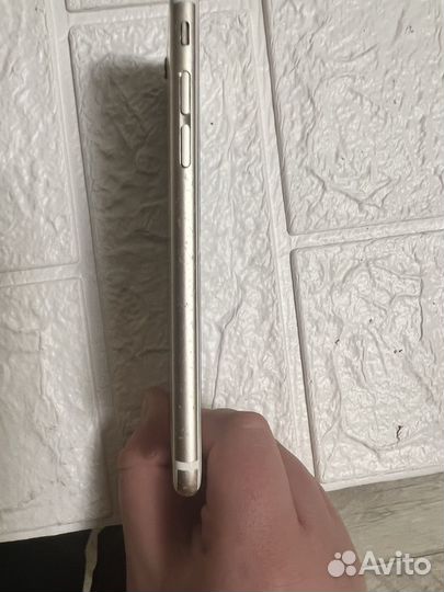 iPhone 6S, 64 ГБ