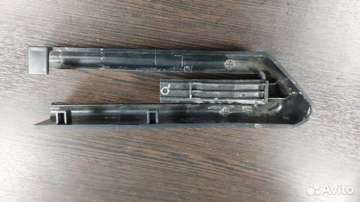 Заглушка крепления сиденья Bmw X5 4.8I E70 N62N