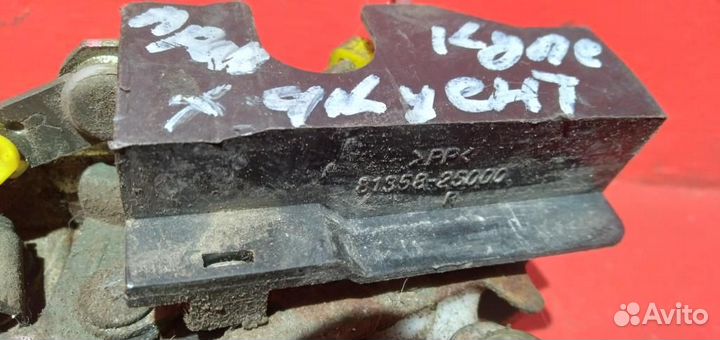 Хендай акцент купе замок двери правой