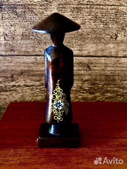 Деревянная статуэтка Вьетнам