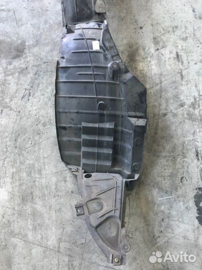 Подкрылок передний правый Nissan Teana J32