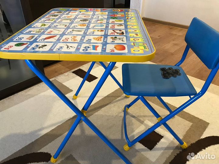Детский стол и стул