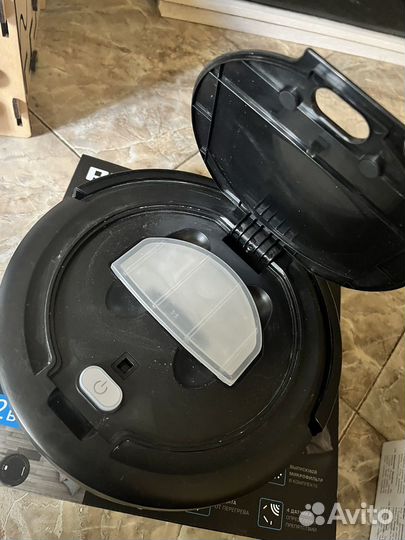 Робот пылесос Redmond RV-R350