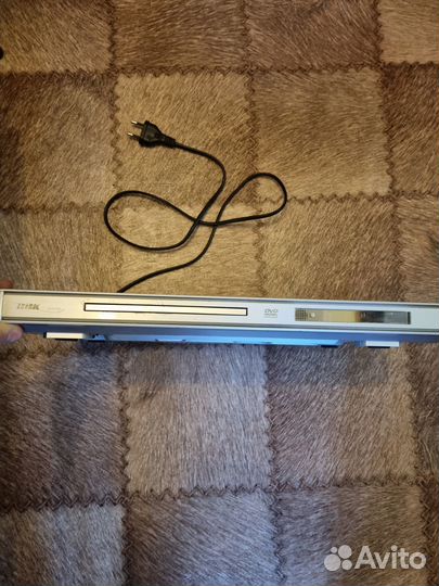 DVD плеер BBK DV115SI