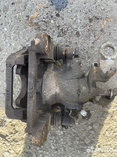 Суппорт задний левый mitsubishi outlander3 2013г