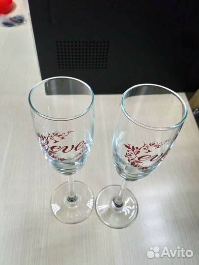 Бокалы для шампанского новые