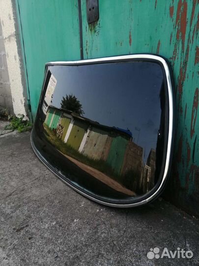 Заднее стекло на mercedes w126