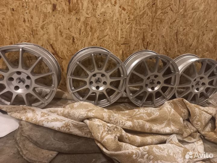 Литые диски. r 17 5/112 джетта 6