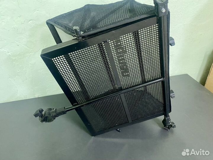 Стол с тентом и креплением на платформу Flagman