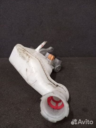 Главный тормозной цилиндр Kia Ceed 2