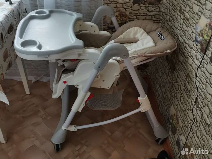 Стульчик для кормления babyton