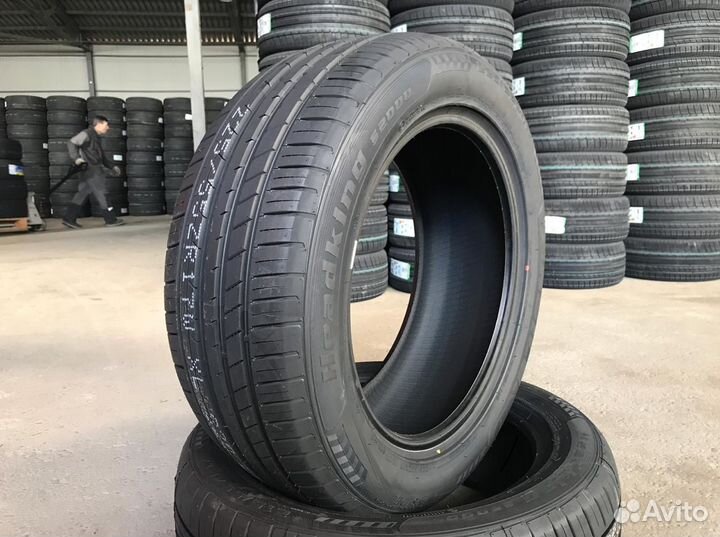 Habilead SportMax S2000 225/35 R20 90W