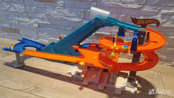 Hot wheels трек
