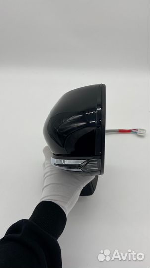 Зеркало (флажок) Toyota Camry V70-75 8 pin