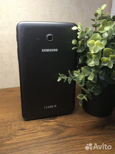 Планшет samsung galaxy tab 3 7.0 Lite SM-T116