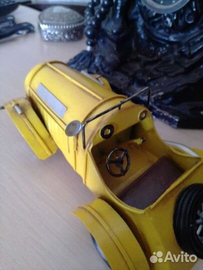 Машинка жестяная