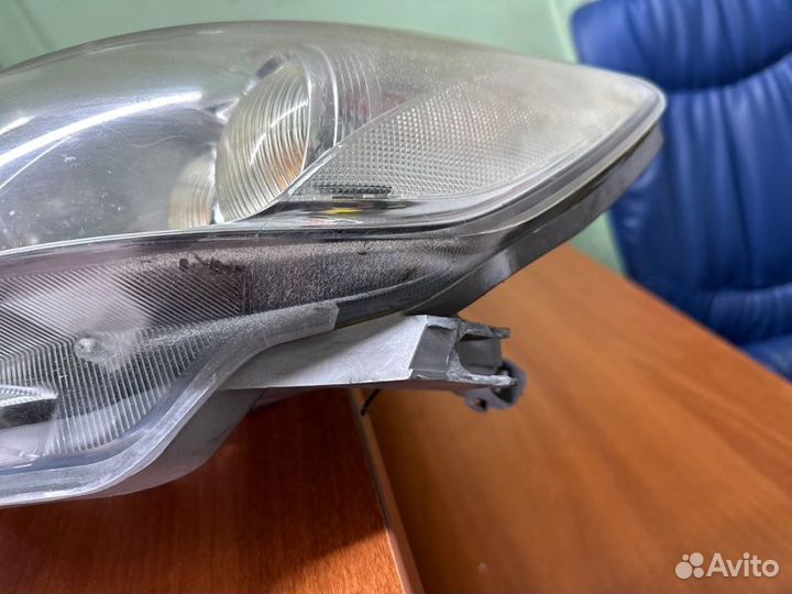 Фара передняя левая Toyota Camry 40