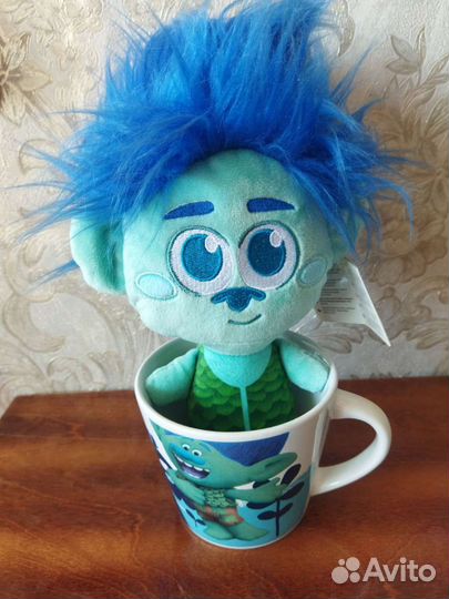 Чашки с игрушками