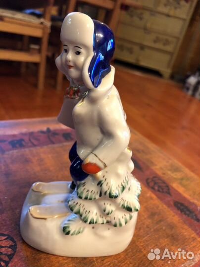 Фарфоровые статуэтки