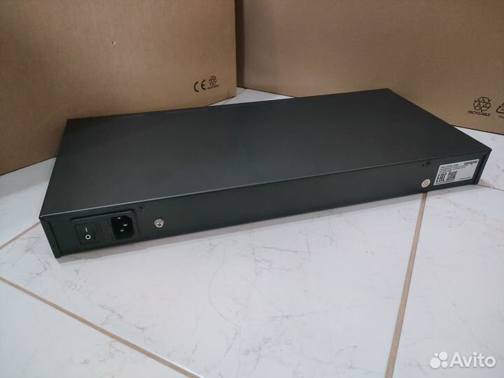 Коммутатор PowerTone PUS-CC24L-370R 24 порта PoE