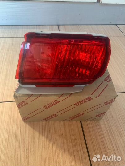 Фонарь заднего бампера(правый) Toyota Prado