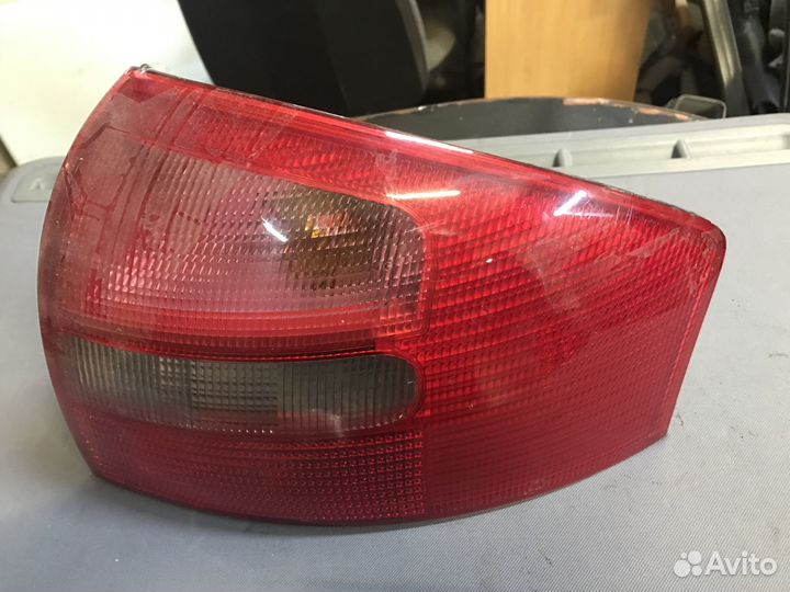 Фонарь задний правый Audi A6 С5 1997 2.4 ALF МКПП