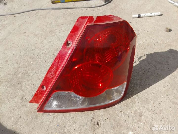 Фонарь задний правый Chevrolet Aveo t200 хэтчбек