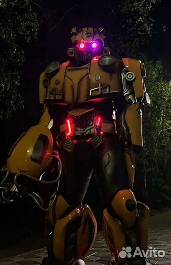 Робот трансформер бамблби